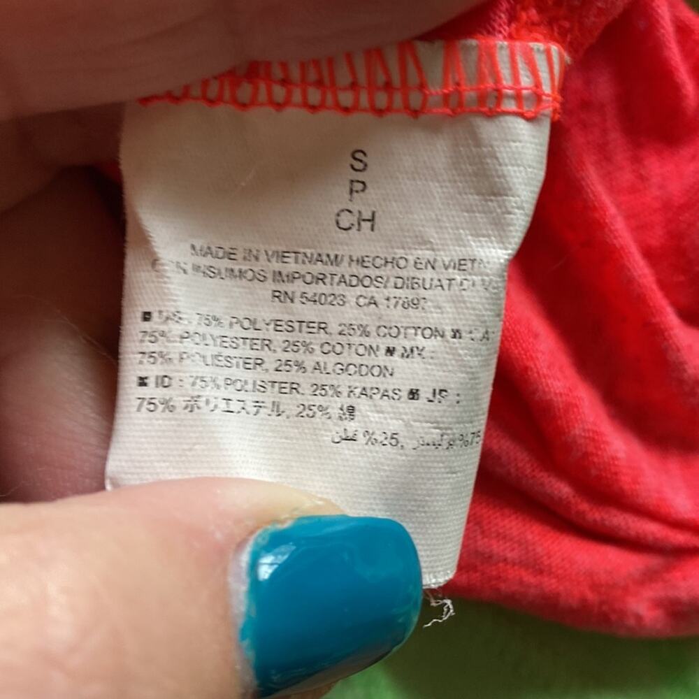 Set of 2 OLD NAVY tanks - Picture 4 of 4